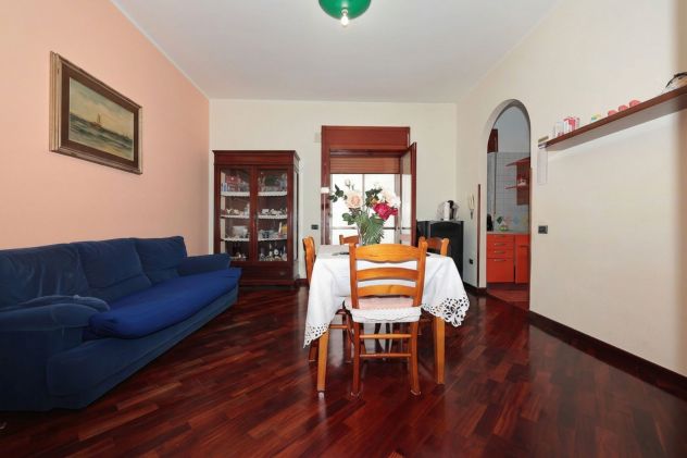 APPARTAMENTO CON TERRAZZO - Foto 5