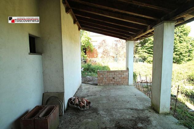 Villetta bifamiliare in vendita a Massa Macinaia - Capannori 261 mq Rif: 1432752