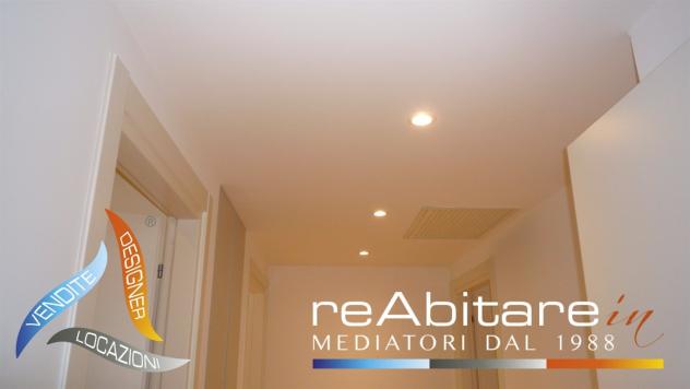 Elegante ed ampio TRILOCALE con arredi e finiture di pregio - Foto 14