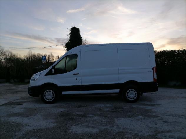 Ford Transit 330 2.0 tdci MHEV 130cv trend L2H2 E6.2 - Foto 3
