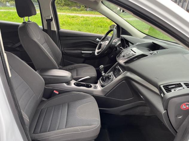 Ford Kuga 2.0 TDCi 140 CV 2WD DPF - Foto 10