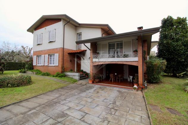 VILLA di 13 vani e di 260 mq (PIETRASANTA) rif. 447/VE - Foto 19