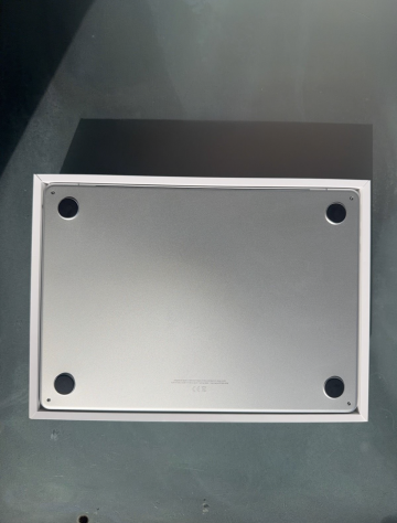 MacBook Air 13,6" in argento (chip M5, 16 GB di RAM, 512 GB SSD). - Foto 8
