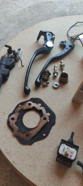 Set di ricambi moto e scooer - Foto 9