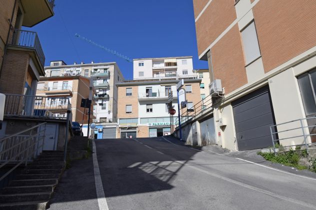 GARAGE in Vendita a Fermo Viale XXV Aprile, 38 € 15.000 20 m - Foto 6