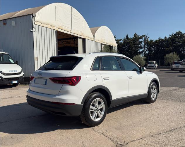 Audi Q3 35 TDI S tronic Business - Foto 4