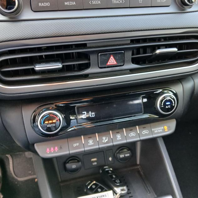 Hyundai Kona 1.0 T-GDI Hybrid 48V iMT XLine - Foto 10