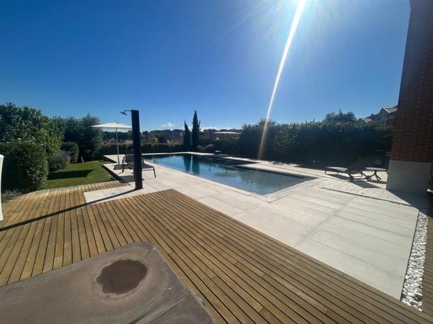 Mezzocamino, in contesto signorile, Villa di oltre 200 mq con piscina a sfioro, box e tre posti auto. - Foto 19