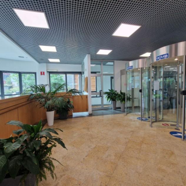 Immobile di 950 m² con più di 5 locali in affitto a Pero - Foto 5