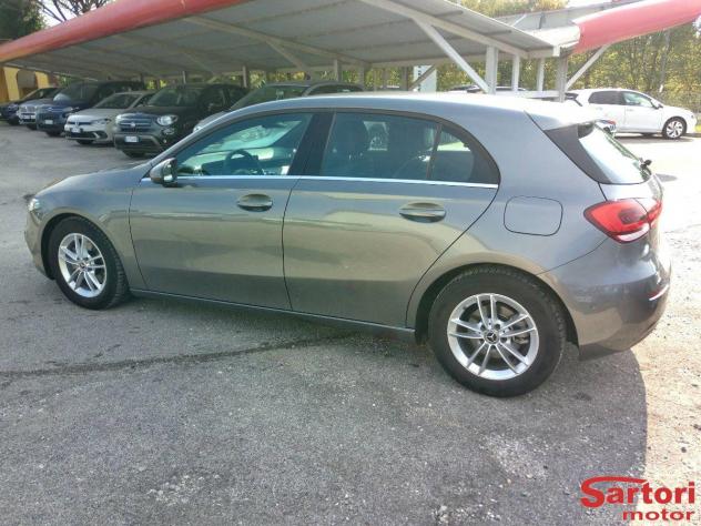 MERCEDES - Classe A - A 180 d Business - Foto 4