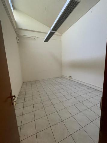 capannone commerciale indipendete mq 1500 - libero subito! - Foto 19