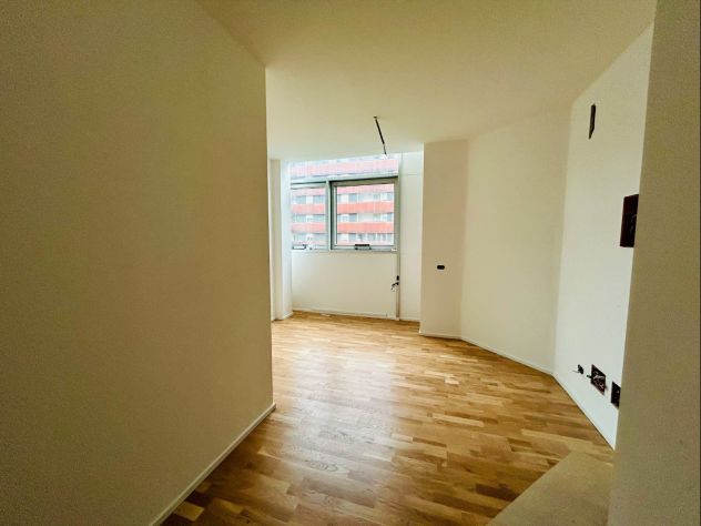 VENDESI 3 LOCALI RISTRUTTURATO A NUOVO IN VIA TRASIMENO - Foto 9