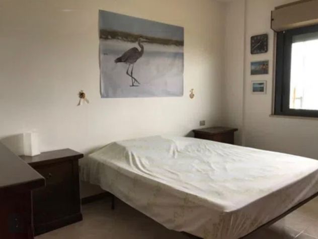 POMEZIA AMPIO BILOCALE ARREDATO CON TERRAZZO PRIVATO - Foto 16