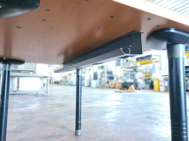 tavolo in legno da arredamento usato - Foto 3