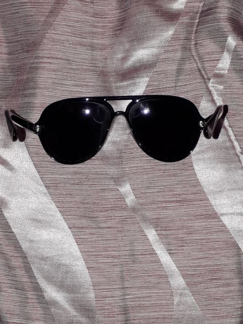 occhiali da sole unisex neri formato a goccia. - Foto 5