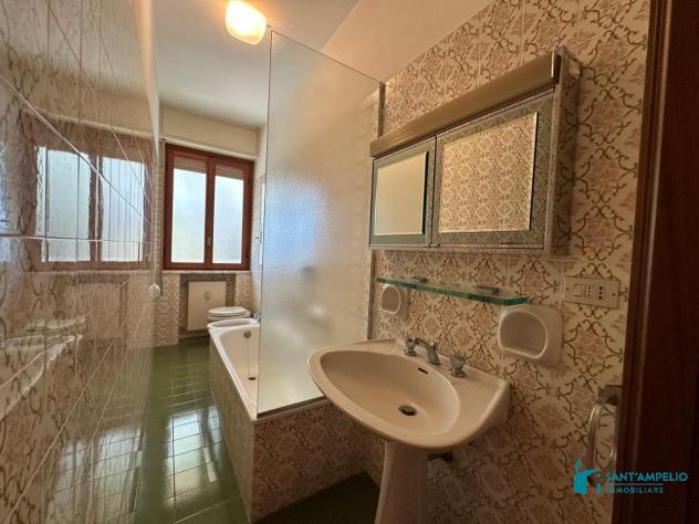 Bordighera VENDESI APPARTAMENTO CON GIARDINO CONDOMINIALE - Foto 9