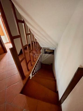 BIFAMILIARE di 8 vani e di 150 mq (PIETRASANTA) rif. 038 - Foto 14