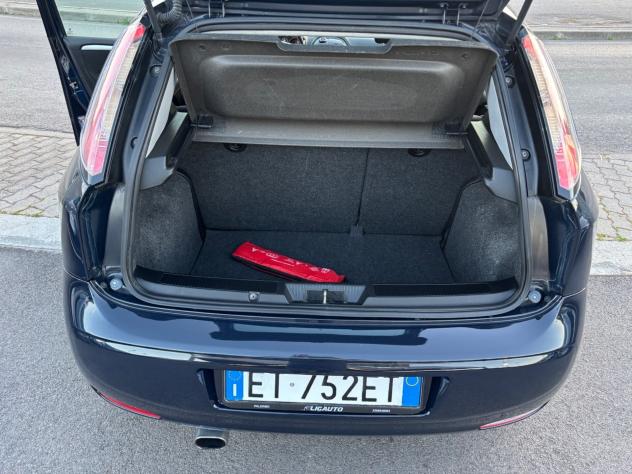 Fiat Punto 1.3 MJT II 75 CV 5 porte Lounge - Foto 9