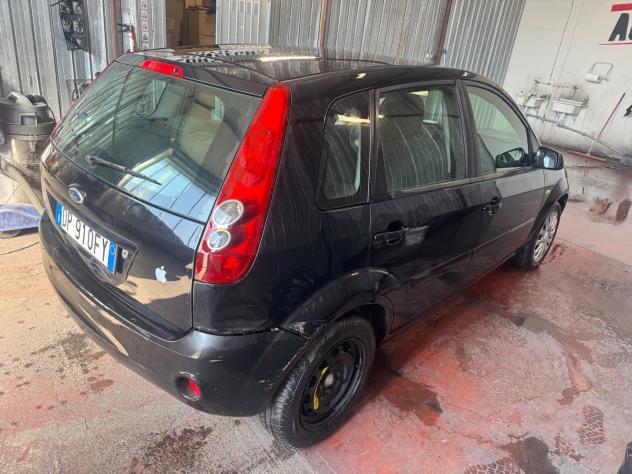 FORD FIESTA 1.4 TDCI 5 FRIZIONE NUOVS - Foto 4