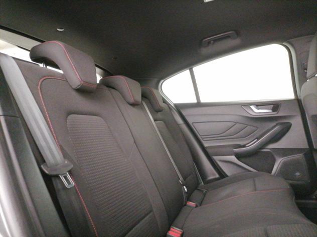 Ford Focus 1.0 ecoboost h ST-Line Design 125cv - Foto 8