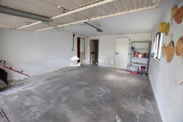 CASA INDIPENDENTE di 10 vani e di 300 mq (MONTEBELLUNA) rif. PE15 - Foto 19