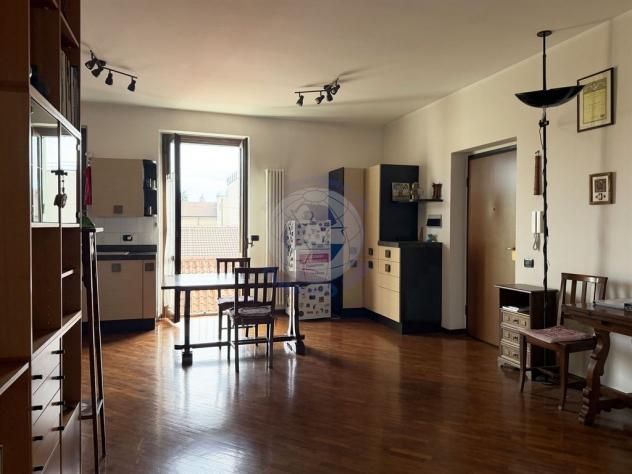 Monza San Carlo – Appartamento con ampio sottotetto, box e ascensore - Foto 6