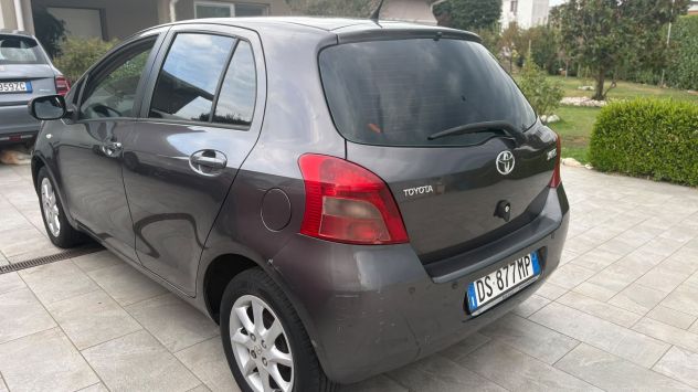 Toyota Yaris 1.0 benz 2008 5 porte - Foto 3