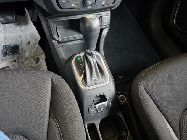 Jeep Renegade 1.5 Turbo T4 MHEV Limited - Foto 10