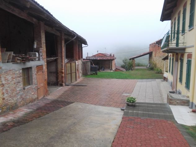 Cascinale in vendita