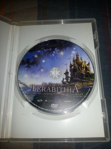 1 FILM IN DVD COME NUOVO,RARO,ORIGINALE,COMPLETO,FUNZIONANTE:"UN PONTE PER TERAB - Foto 2