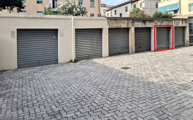 FABBRICOTTI: Garage in condominio recintato