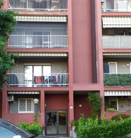 San Raffaele ospedale a due passi monolocale brevi periodi