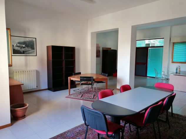 Negozio Ufficio a Montecchio - Vallefoglia