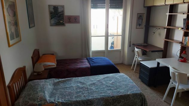 Posti letto in camere doppie, zona San Paolo, adiacenze Terza Università - Foto 3