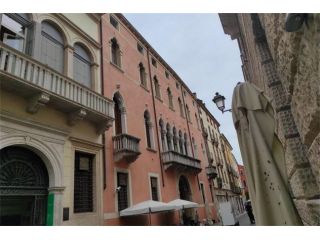 Monolocale Vicenza Centro Storico - Corso Palladio in Galleria del Pozzo Rosso