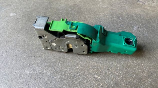 Chiusura centralizzata anteriore SX Alfa Romeo Giulietta del 2015 - Foto 2