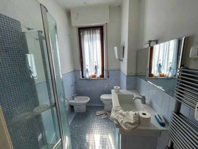 Siena: zona Terrazze, appartamento con cantina e posto auto in vendita - Foto 6
