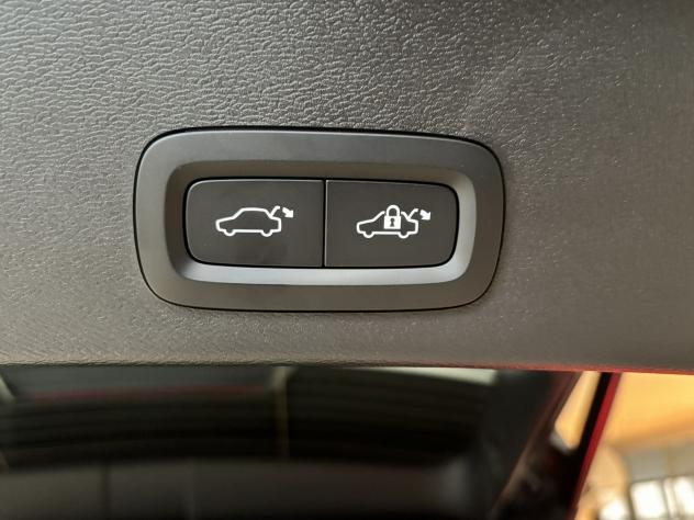 Volvo XC40 XC40 B3 automatico Core - Foto 8