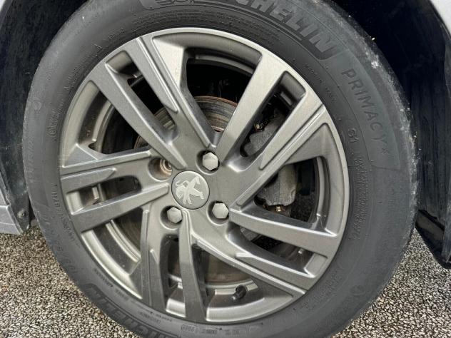 Peugeot 208 PureTech 75 Stop&Start 5 porte Allure Pack neopatentati - Foto 10