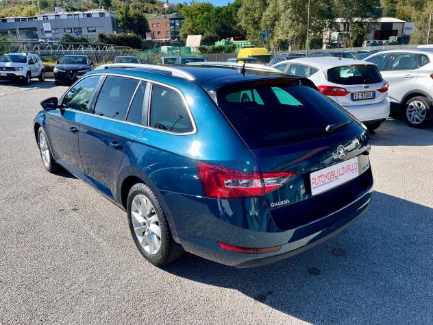 Skoda Superb SW 2.0 TDI 150 CV Executive - Foto 4