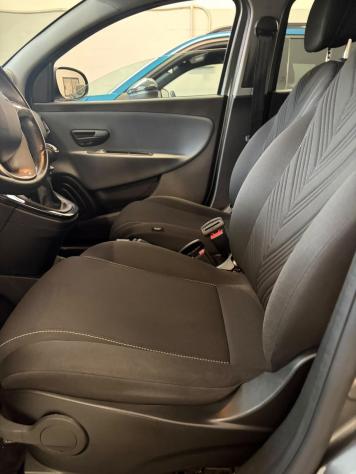 Lancia Ypsilon 1.2 Monogram Gpl 69cv - Foto 4
