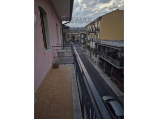 Appartamento in affitto a Aci Castello