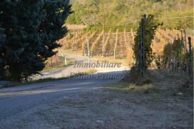 Scarperia (pressi) - Colonica libera su 2 lati al grezzo con giardino e garage - Foto 2