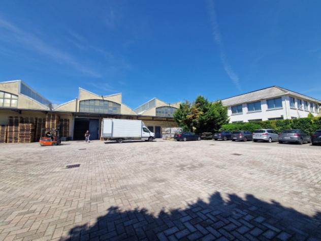 Immobile di 3650 m² con più di 5 locali in vendita a Baranzate - Foto 2