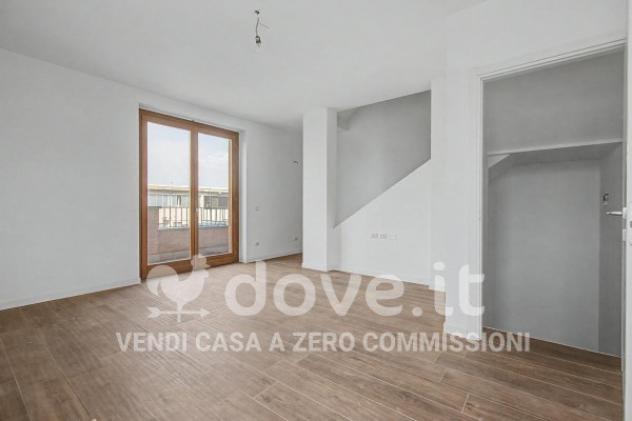 Villetta a schiera di 217 m² con più di 5 locali e box auto in vendita a Pogliano Milanese - Foto 12