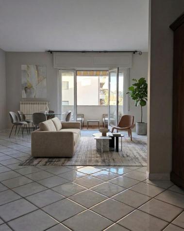 appartamento in vendita a Carrara in zona Avenza