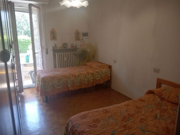 PRIVATO VENDE: Luminoso Trilocale di 110 mq con Garage – Parma, Q.re Montanara - Foto 2