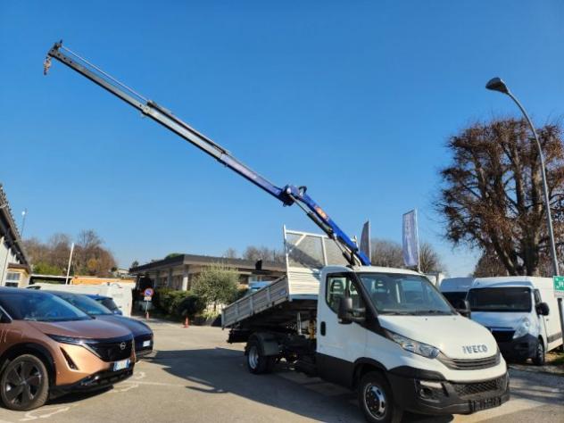 IVECO Daily ribaltabile e gru gancio traino rate senza banche rif. 22115055