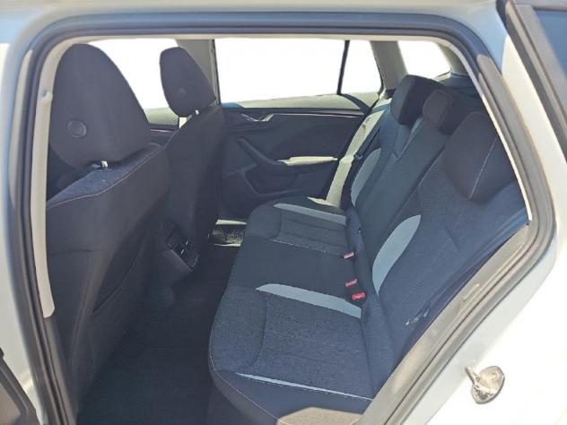 Škoda Kamiq Kamiq 1.0 TSI 110cv Style - Foto 10