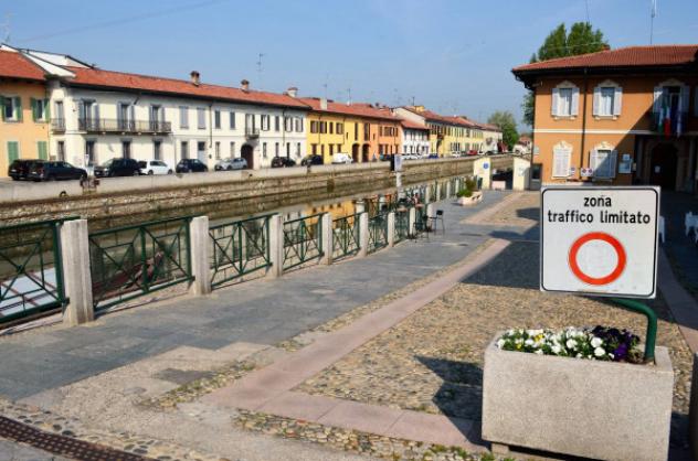 Casa indipendente di 578 m² con più di 5 locali e box auto doppio in vendita a Boffalora Sopra Ticino - Foto 10